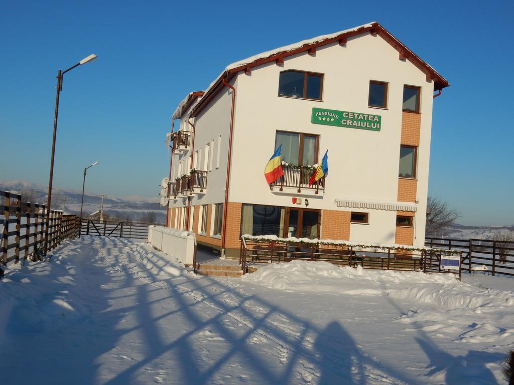 Pensiunea Cetatea Craiului Hotel Risnov Exterior photo