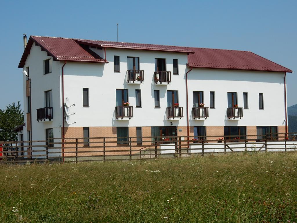 Pensiunea Cetatea Craiului Hotel Risnov Exterior photo