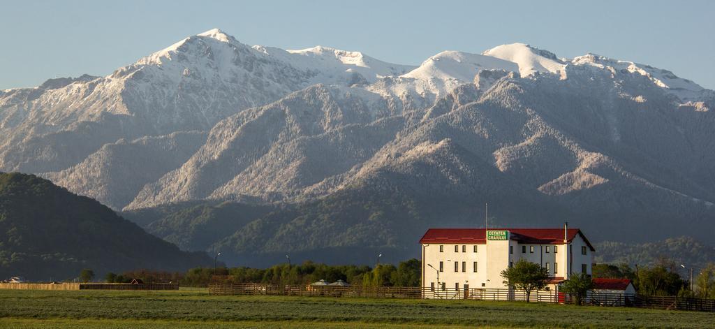 Pensiunea Cetatea Craiului Hotel Risnov Exterior photo